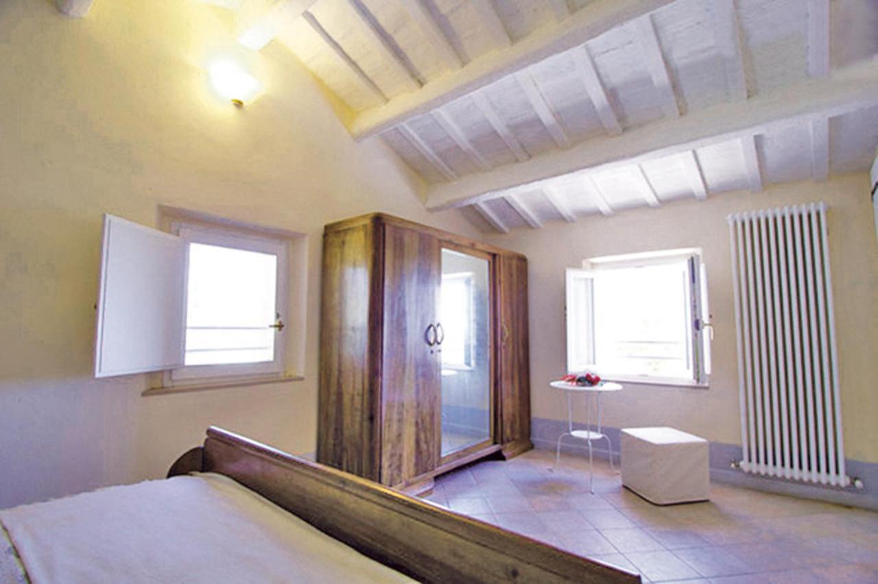 Villa Sant'Elena Morro d'Alba ภายนอก รูปภาพ